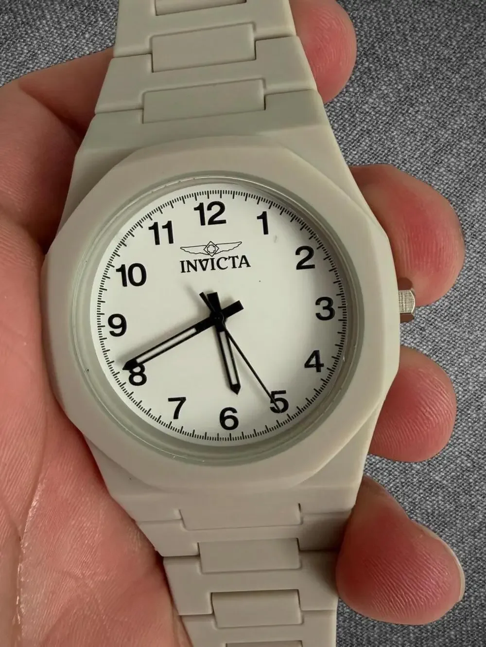 Invicta Beige Monochrome Analog Bracelet Watch White Dial